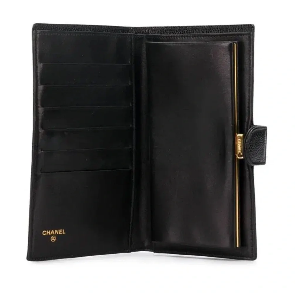 CHANEL Classic Black Pebbled Wallet - Picture 2 of 9
